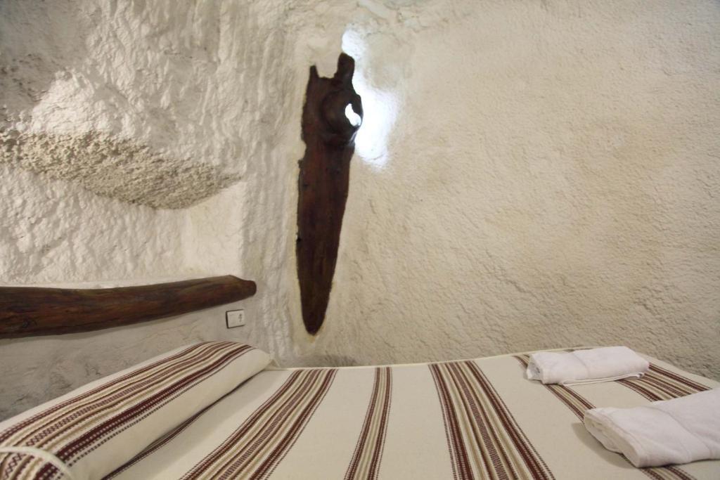 Cuevas La Atalaya Apartment Huescar Bilik gambar