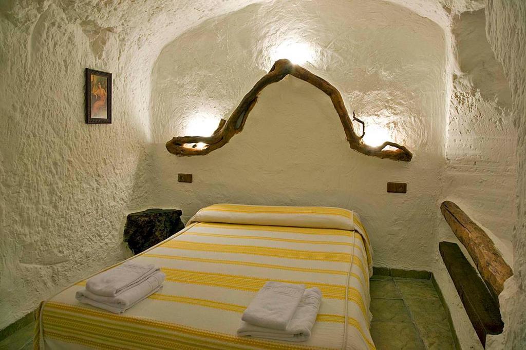 Cuevas La Atalaya Apartment Huescar Bilik gambar
