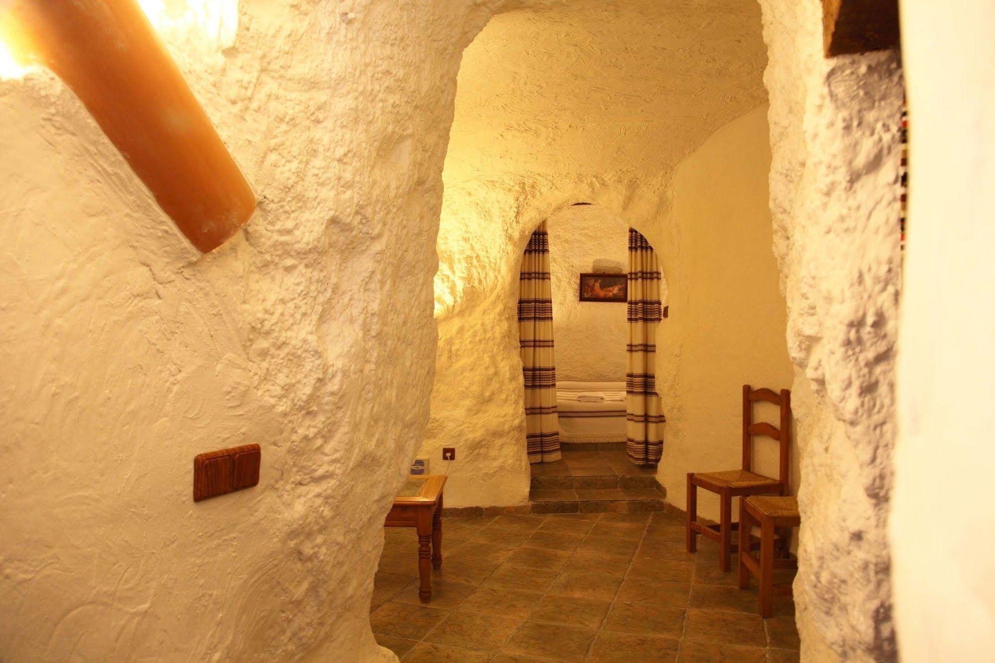 Cuevas La Atalaya Apartment Huescar Luaran gambar