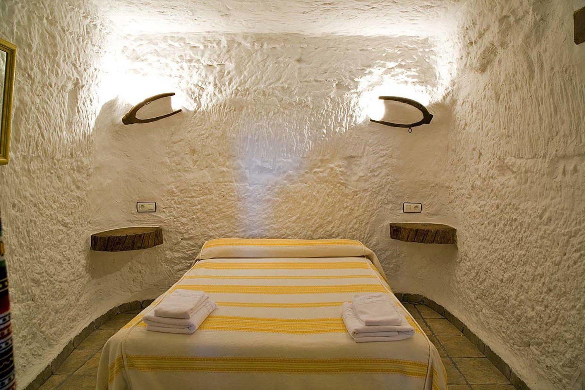 Cuevas La Atalaya Apartment Huescar Luaran gambar