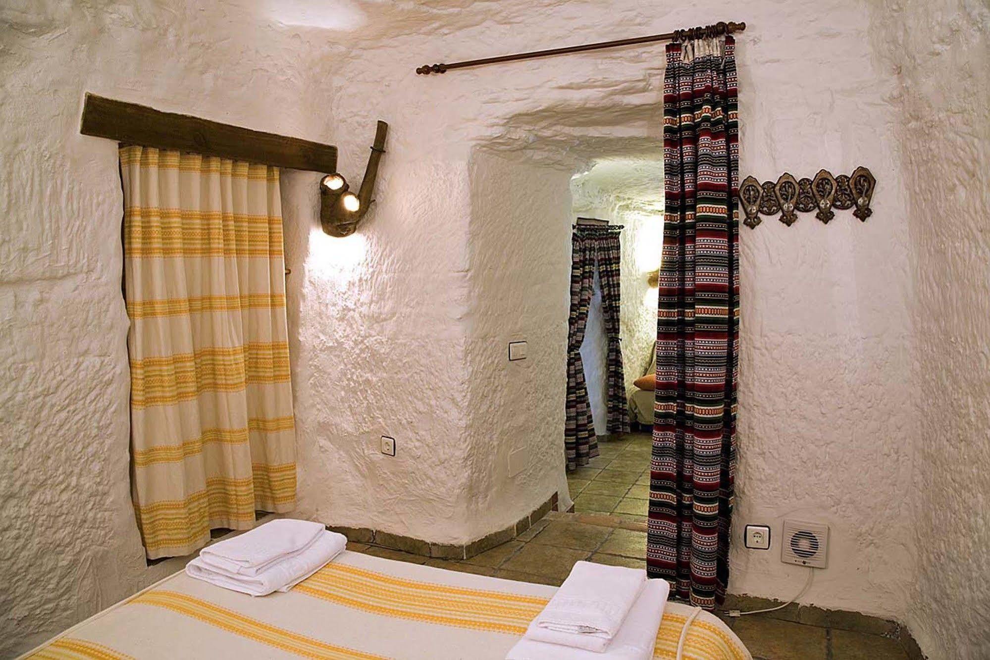 Cuevas La Atalaya Apartment Huescar Luaran gambar